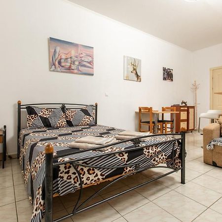 Central Cozy Apartment 스파르티 외부 사진